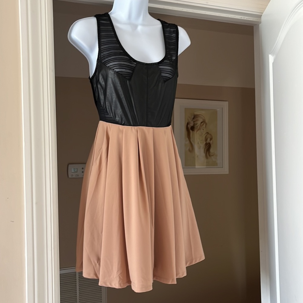 Women’s Leather/Sheer Dress. Medium. NWT. Pockets!